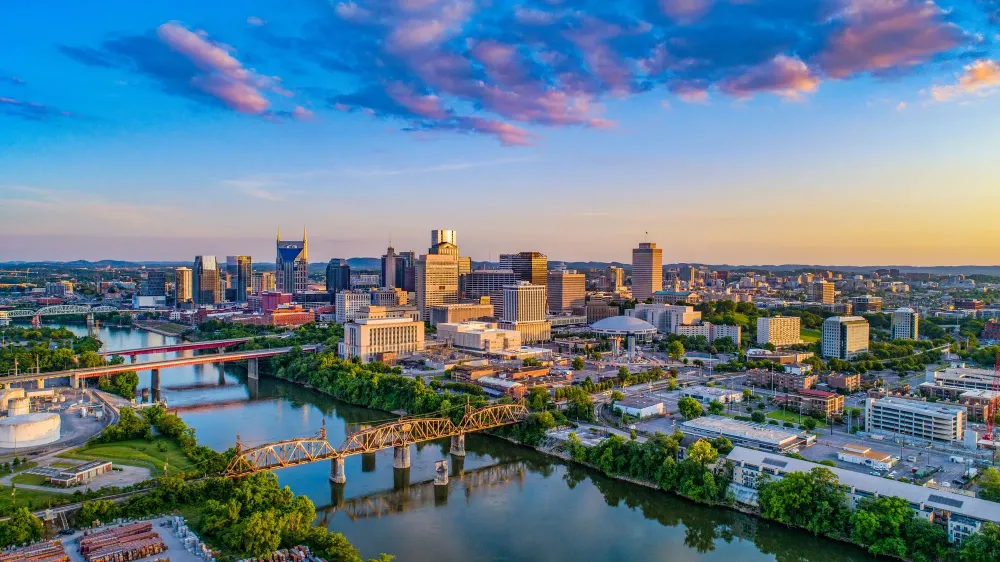 Skyline of Nashville, Tennessee at dusk